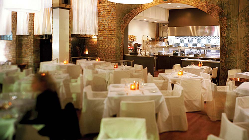 The 15 Best Bars In The Twin Cities For Any Occasion