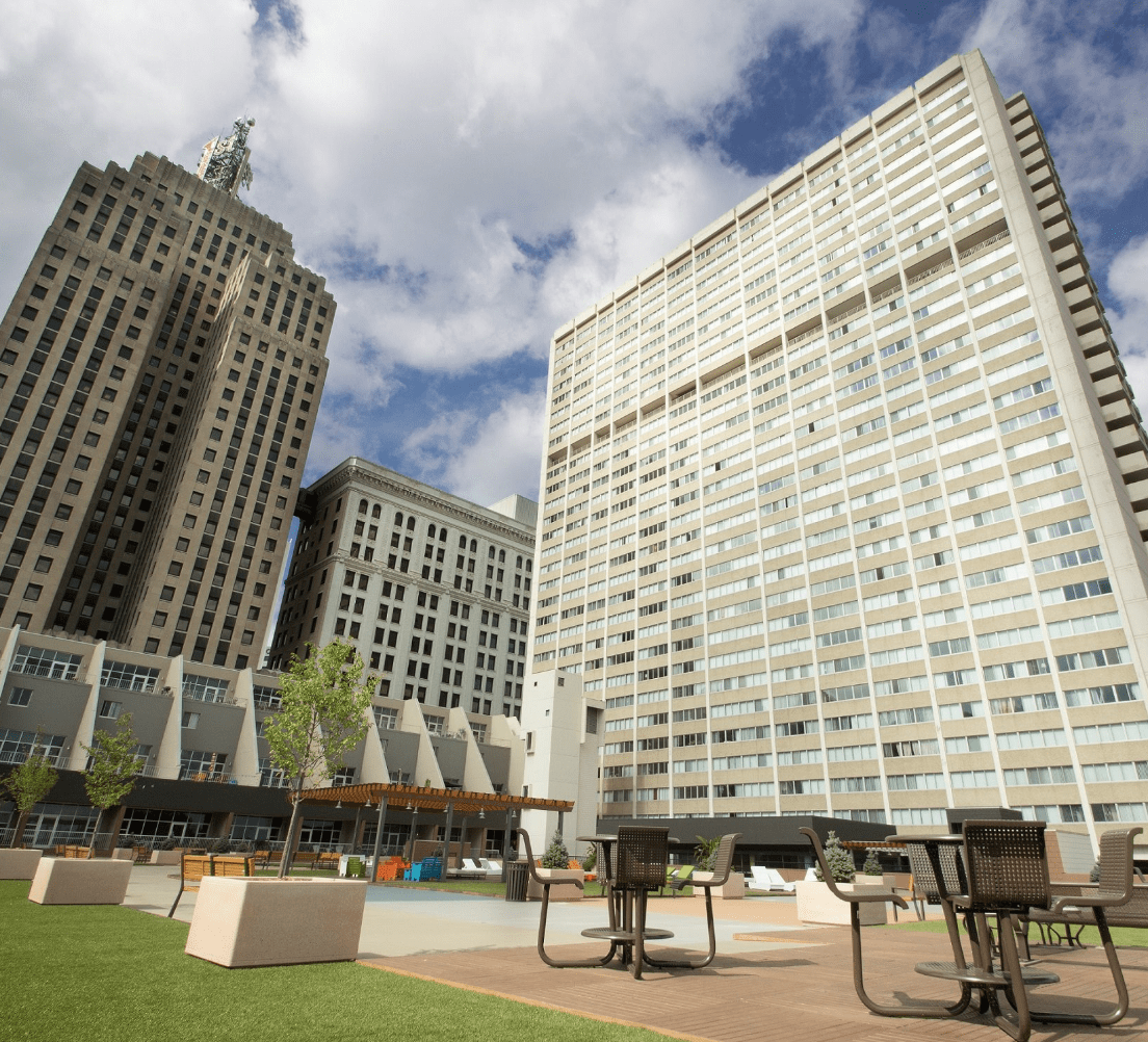 Kellogg Square, St. Paul Apartments
